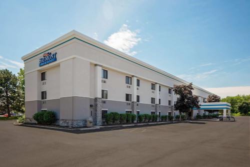 Romulus Hotel | Baymont by Wyndham Detroit Airport/Romulus