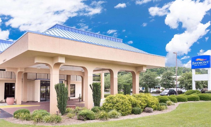 Greenville Hotel | Baymont by Wyndham Greenville