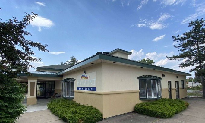 Latham Hotel | Baymont by Wyndham Latham Albany Airport