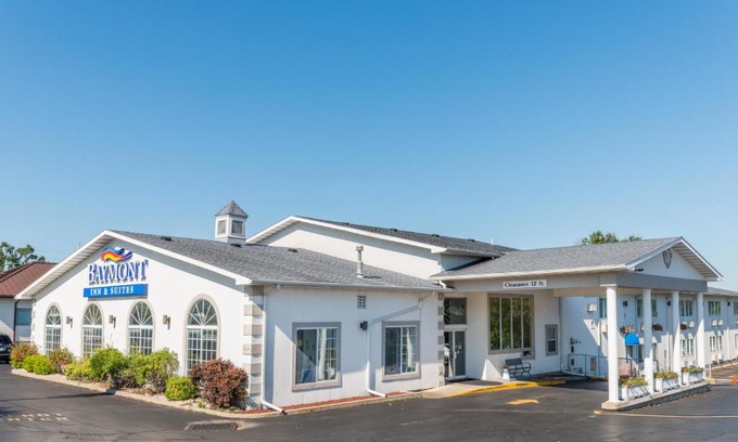 Osage Beach Hotel | Baymont by Wyndham Osage Beach