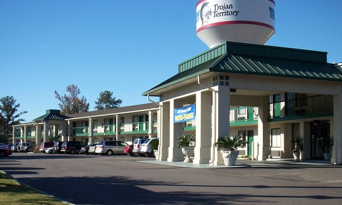 Troy Hotel | Baymont by Wyndham Troy