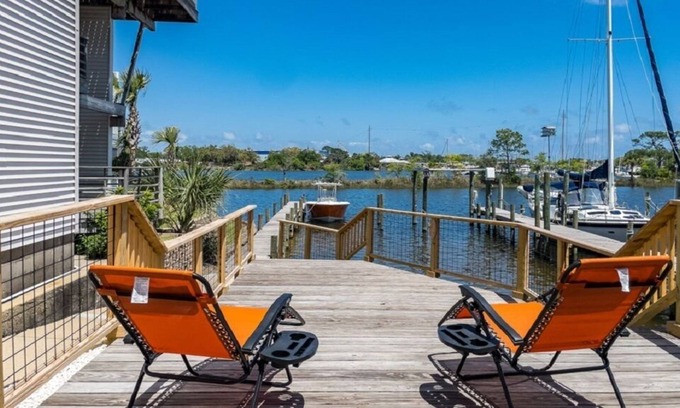 Warrington House | Bayou Chico Dream - 2B Waterfront Townhome with Boat Slip