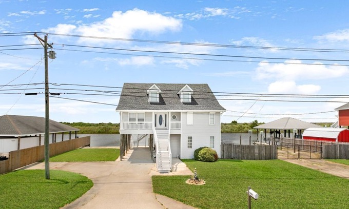 Slidell House | Bayou Manor: 3BR House