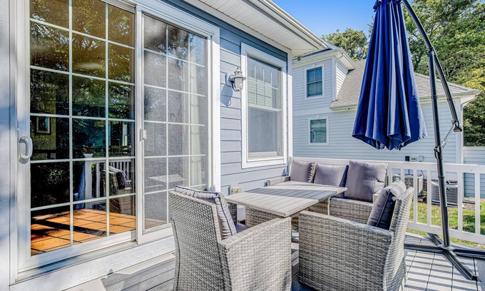 Sun Ridge House | Bayside Resort Home w/Deck, Fireplace, Shared Pools, Hot Tub, Tennis, Free WiFi