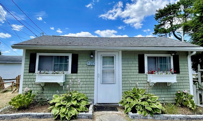 Buzzards Bay Cottage | Bayside studio cottage on Buttermilk Bay, steps to the private sandy beach.