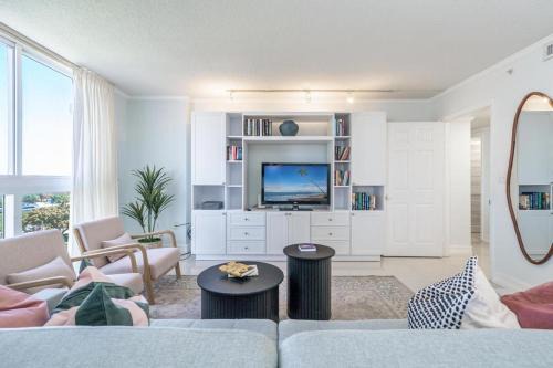 Coconut Grove Apartment | Bayview Bliss 2BR 2BA Condo in Coconut Grove Parking included
