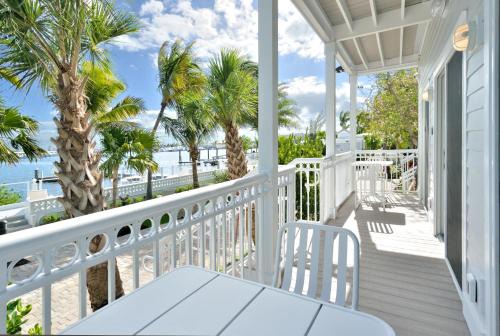 Meadows House | Bayview North One