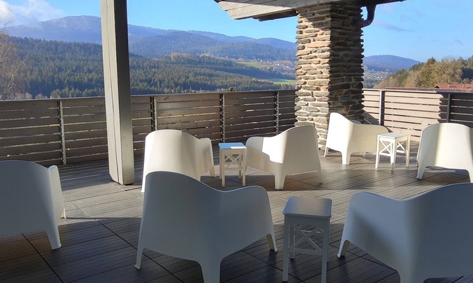 Lam Apartment | BayVista, the Bavarian Forest Lodge: 2-room family apartment terrace/mountain view