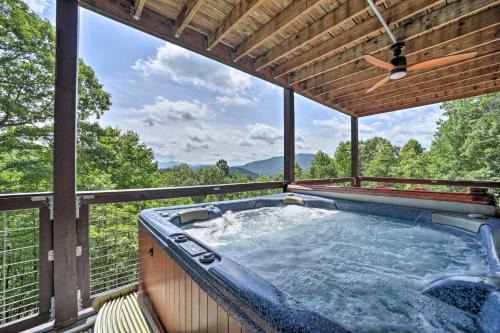 Franklin House | BBQ Ready Secluded Franklin Getaway with Rec Room