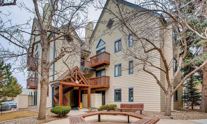Englewood Apartment | BC71276 Awesome Studio