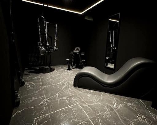 Miramas Apartment | BDSM TanTra Love Room & SPA