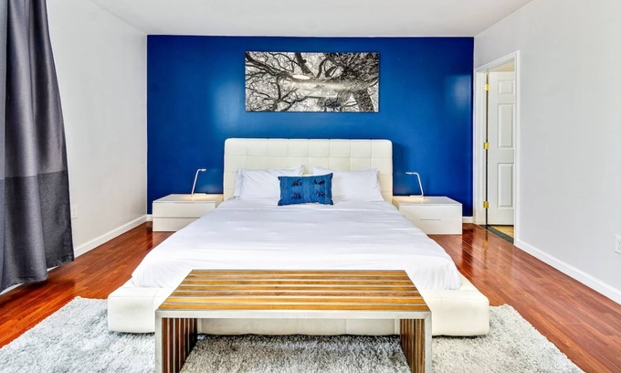 Chinatown Apartment | Be My Guest, Gorgeous 2BD Next to Reading Terminal