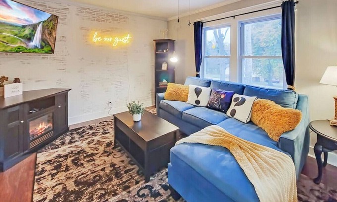 Belmont Historic District House | Be Our Guest in Belmont - 12 Min to CLT