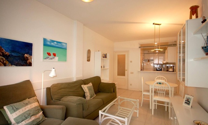 Tossa de Mar Apartment | BEACH APARTMENT 2rooms with PARKING