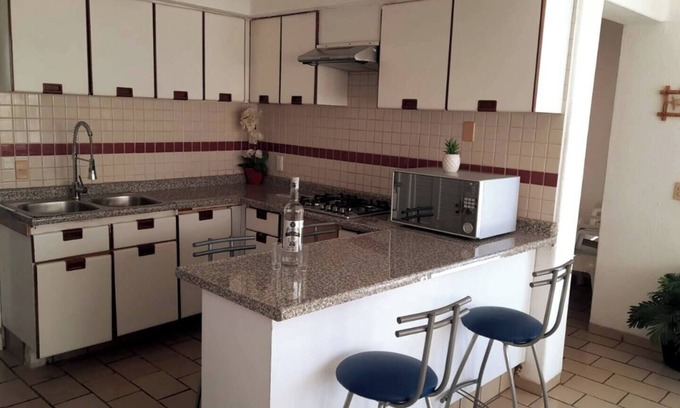 Manzanillo Apartment | Beach Apartment with Swimming Pool and Tennis Court