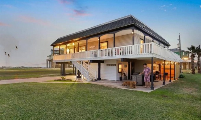 San Luis House | Beach/Bay, Boat/Fish, Sand/Surf, Deck/Vistas