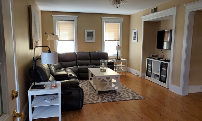 Ventnor City Condo | Beach, boardwalk and downtown steps away from large, well-maintained condo