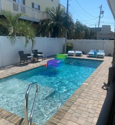 Windy Hill House | Beach Breeze 1, short walk to Atlantic Ocean, pet friendly, very quiet & family friendly