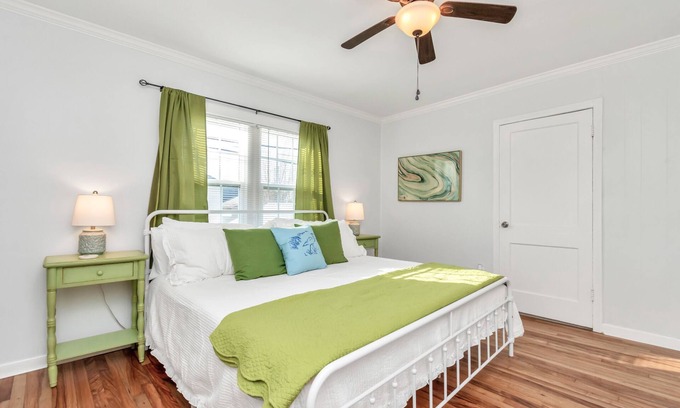 Galveston House | Beach Bungalow 6 Blocks to Beach