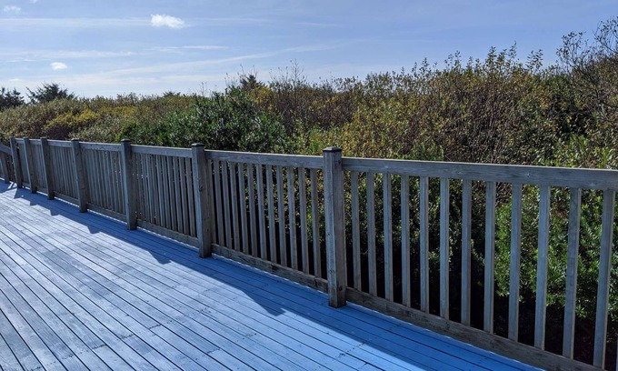 Ocean Shores Condo | Beach Condo, Free Wi-Fi, Sunny, Bright with trail path to beach