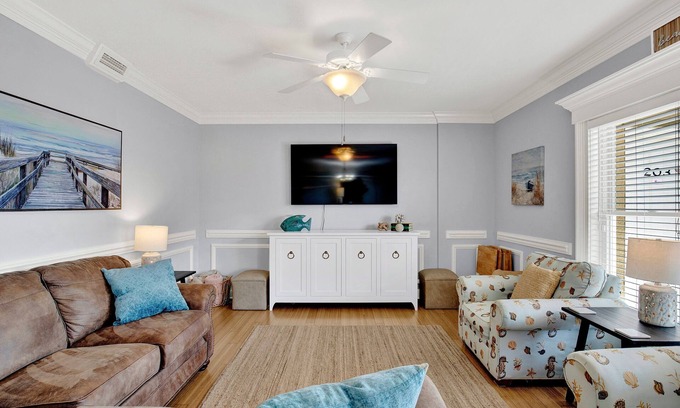 Tybee Island Condo | Beach Condo Walk to Beach, Heated Pool Access