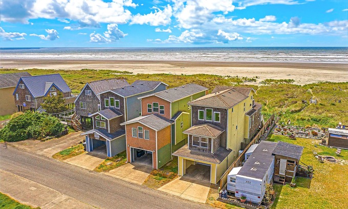 Moclips House | Beach Dream North, directly on Moclips Beach