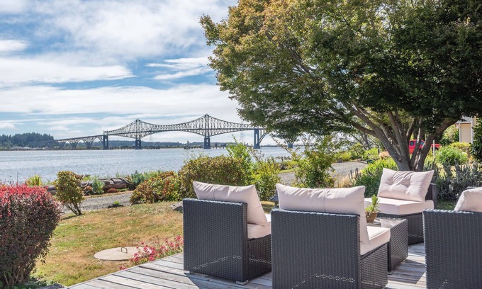 North Bend House | Beach Dunes Amazing Bay View