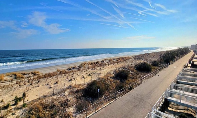 Sea Isle City Condo | Beach Front Condo in the Heart Of Sea Isle City