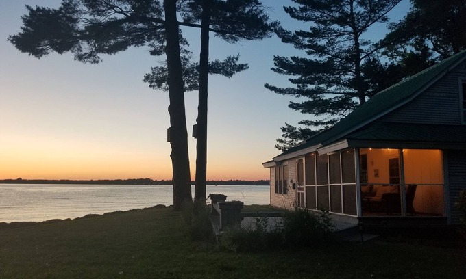 St. Albans Cottage | Beach front cottage with spectacular views, great sunsets