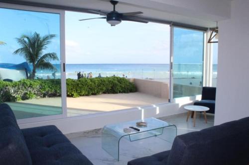 Punta Cancun Apartment | Beach Front Renewed Apartment