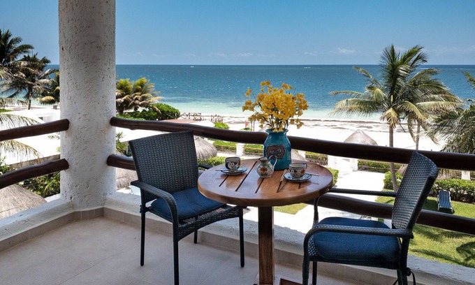 Puerto Morelos Apartment | Beach front with an amazing view