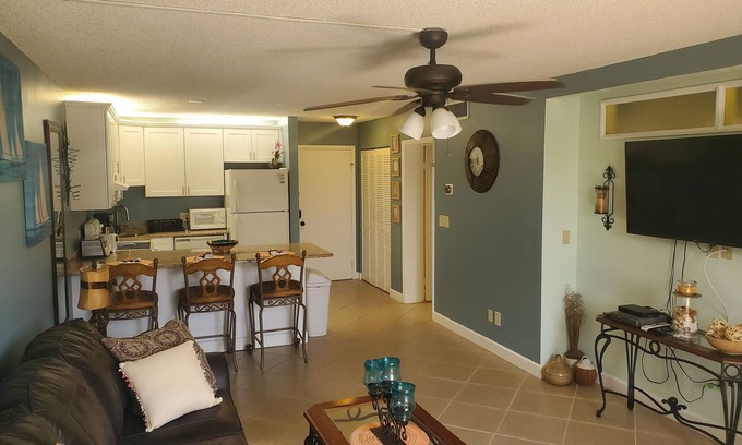 Fort Pierce Condo | Beach Getaway with lots to do in Hutchinson Island