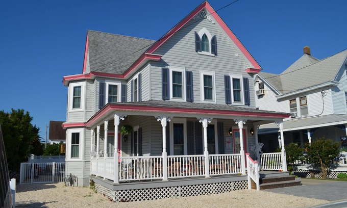 Beach Haven House | Beach Haven Renovated Victorian Oceanside 4-5 Bedroom With Pool