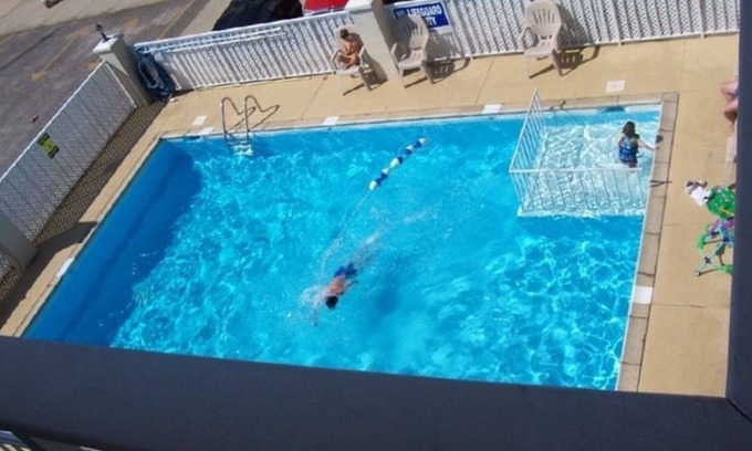 Cape May - Wildwood Condo | Beach Holiday Condo ~ 1 BR/2 Full Baths ~ Full Kitchen With Dishwasher