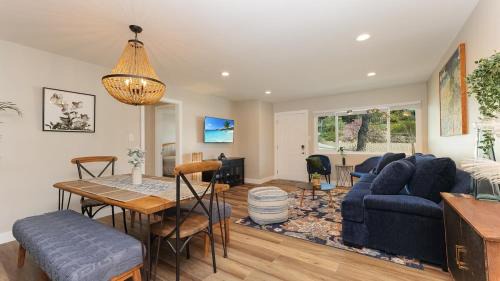 Loma Alta House | Beach Home in Quiet Neighborhood 5 minutes from the Pier