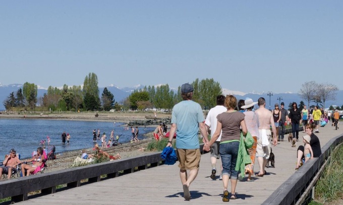 Regional District of Nanaimo Apartment | Beach House #1 - Park Sands Beach Resort- Near Water.
