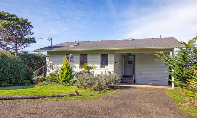 Waldport House | Beach House at Tillicum - Oceanfront