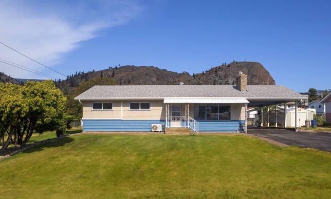 Okanagan-Similkameen House | Beach House