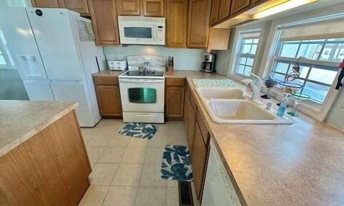 Hutchinson Island South House | Beach house located with a fully equipped kitchen.