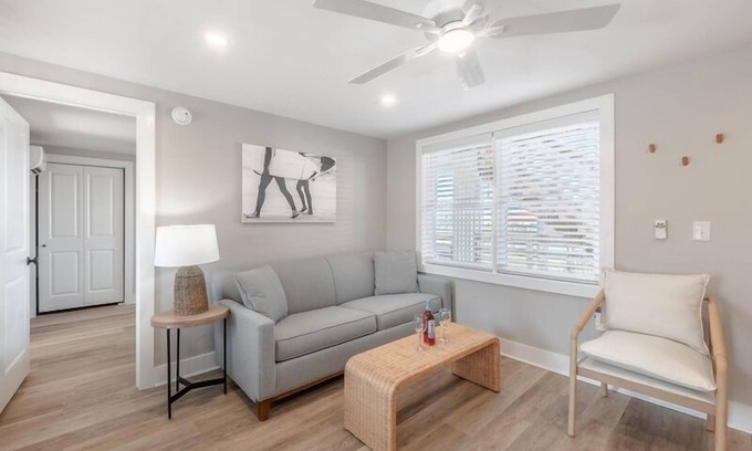 Yaupon Beach Hotel | Beach House OKI - Queen Suite in hotel on Oak Island, North Carolina