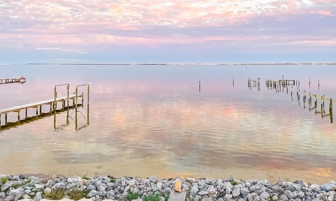 Grande Lagoon Lakes House | Beach House on the Bay