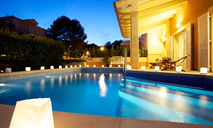 Alcanada Villa | BEACH HOUSE WITH PRIVATE POOL AND GARDEN
