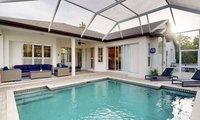 Belleair Beach House | Beach House with street Water View!