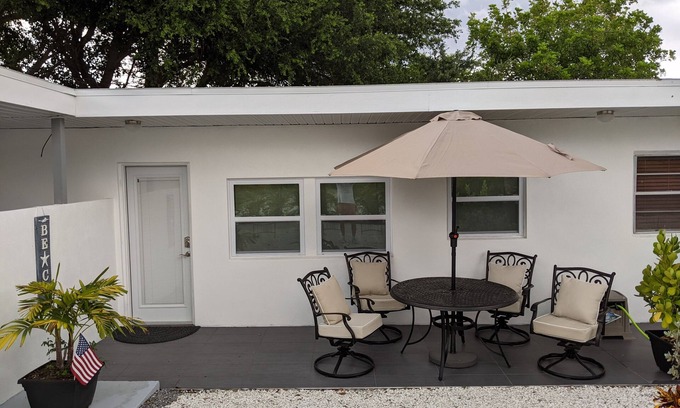 Laurel Condo | Beach is only one a minute drive. Nicely remodeled condo.