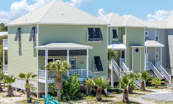 Fort Morgan House | Beach Life - Beach House with all the Extras!