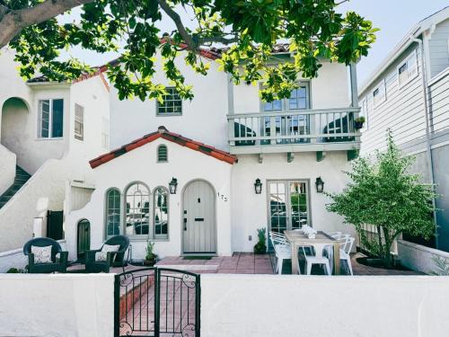 Belmont Shore House | Beach Life in Belmont Shore