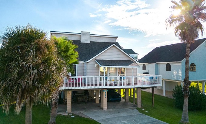 Pirates Beach House | Beach Mode ON!