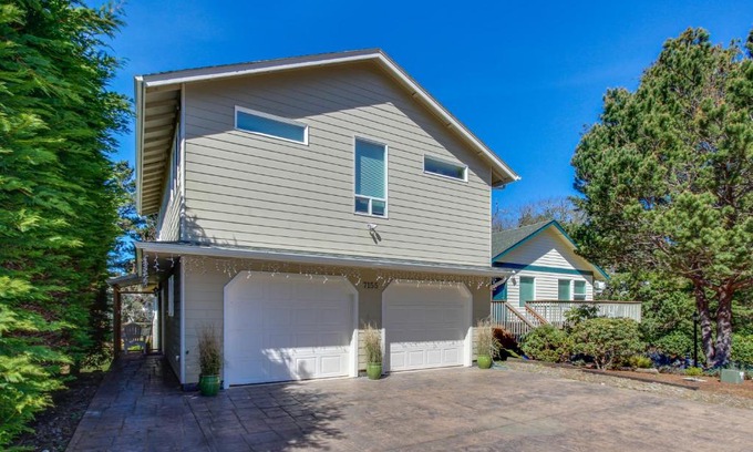 Gleneden Beach House | Beach Music