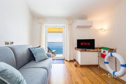Nervi Apartment | Beach | Parking | Wifi | A/C| Sea View By Tilo