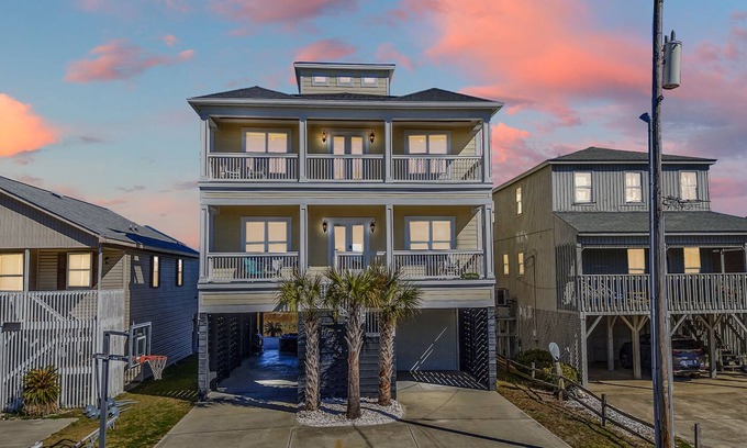 North Myrtle Beach House | Beach Please Waterfront Casa*Outdoor Bar*Walk2Beach